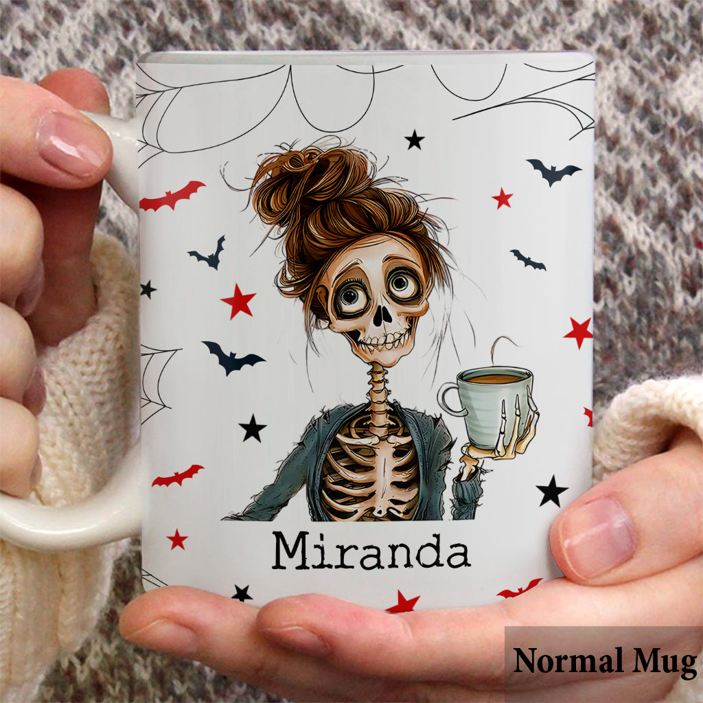 „Mombie Drink Coffee“ – personalisierte Muttertasse