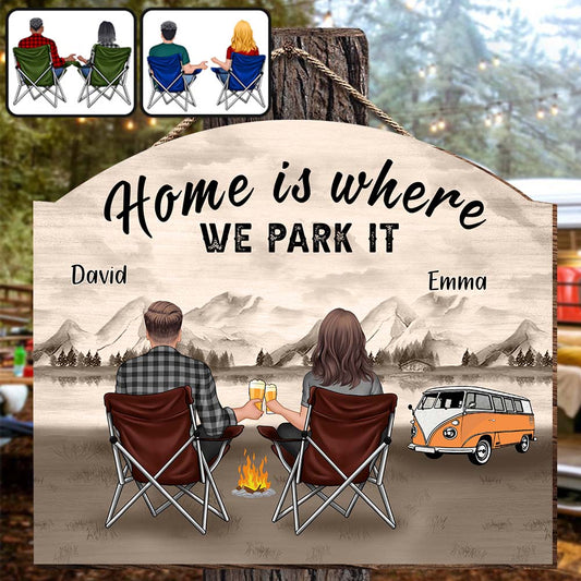 Zuhause ist, wo wir parken – personalisiertes Camping-Holzschild in individueller Form