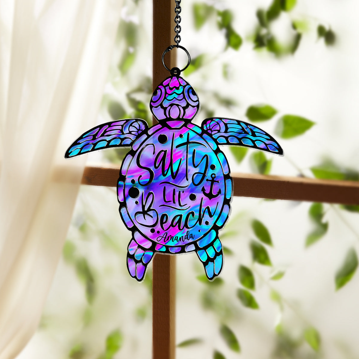 Salty Lil' Beach – Personalisierter Schildkröten-Fensterhänger als Sonnenfänger 