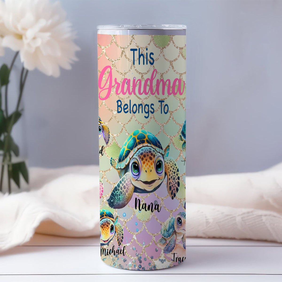 Dieser personalisierte Oma-Mama-Becher mit individuellem Titel ist perfekt für alle, die sich für Omas und Mamas Mutter interessieren.