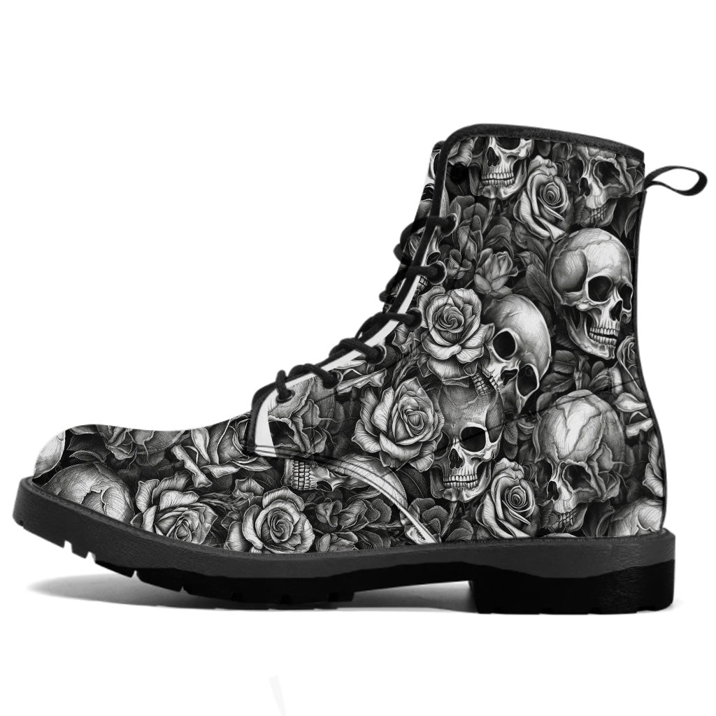 Totenkopf-Rosen Schwarz-Weiß – Personalisierte Totenkopf-Lederstiefel