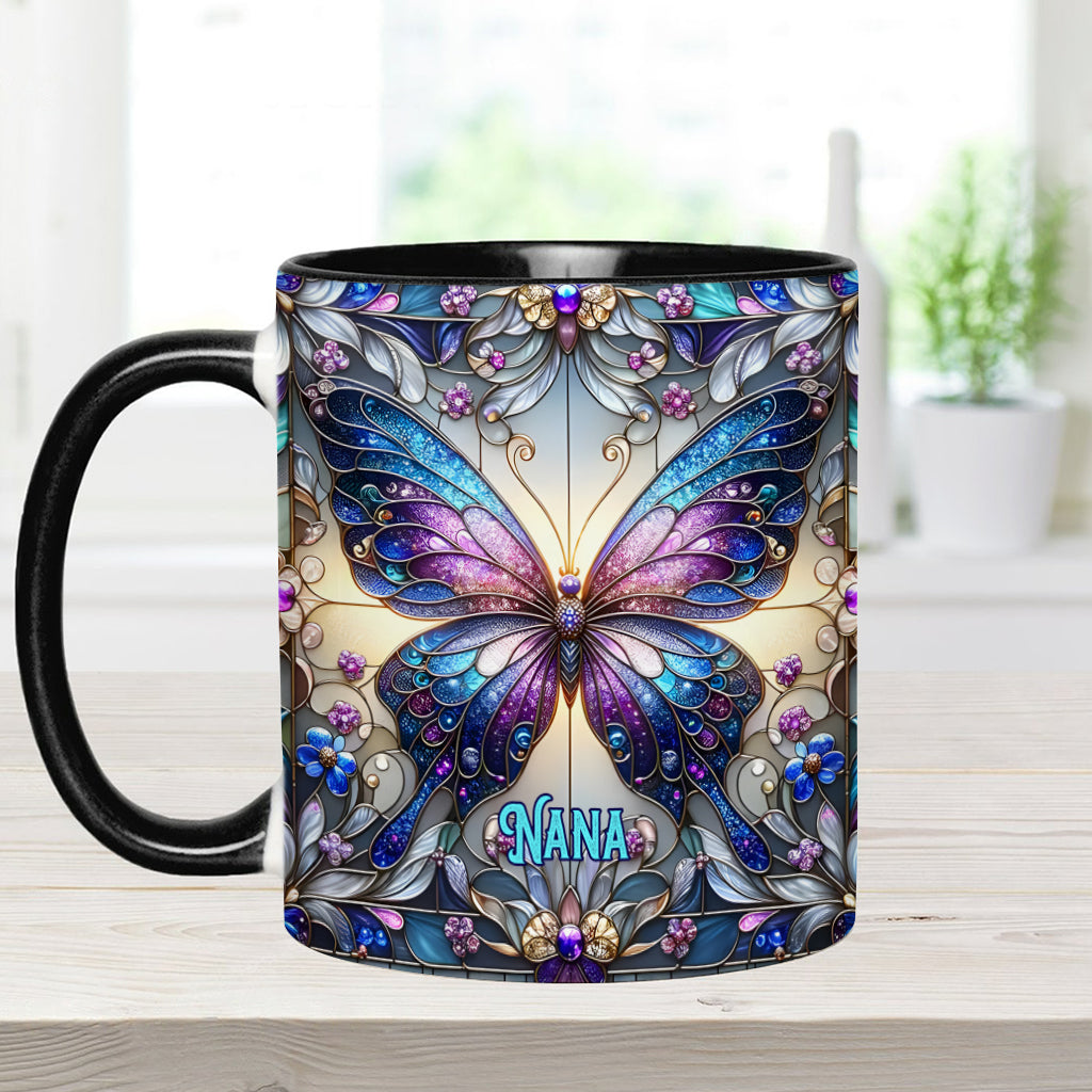 Oma Schmetterling – Personalisierte Tasse mit Oma-Akzent