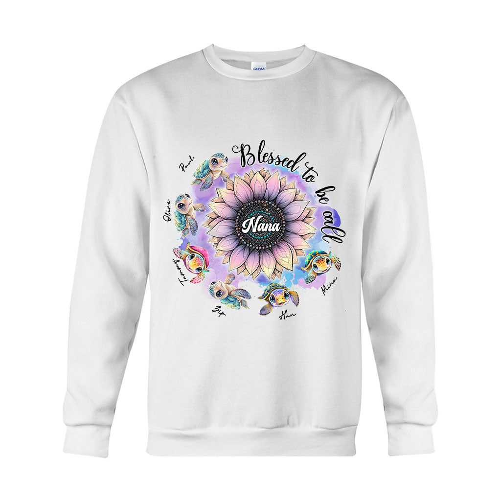 Gesegnet, Oma genannt zu werden – Personalisiertes Oma-T-Shirt und Hoodie