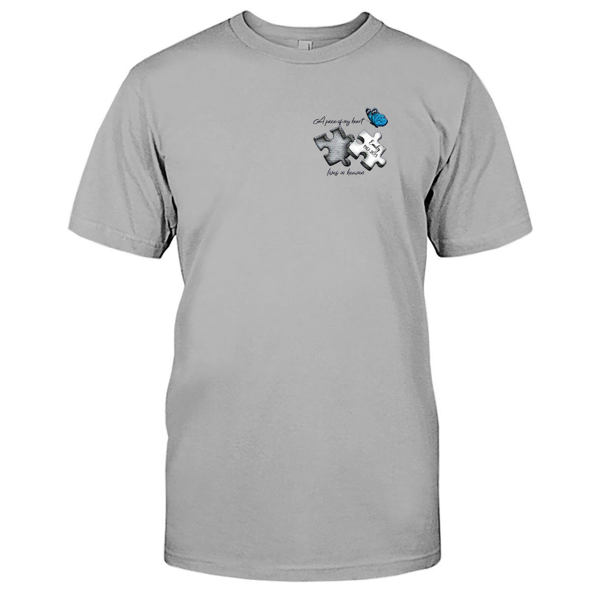 Gedenk-T-Shirt mit Schmetterlings-, Libellen- und Himmelsfedermotiv – personalisierte Gedenkstickerei