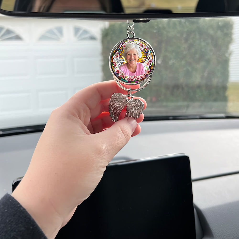 Diejenigen, die wir lieben, gehen nicht fort – Personalisierter Gedenkflügel-Anhänger