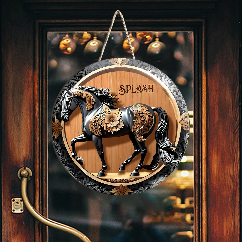Schwarzes Pferd – Personalisiertes, individuell geformtes Holzschild
