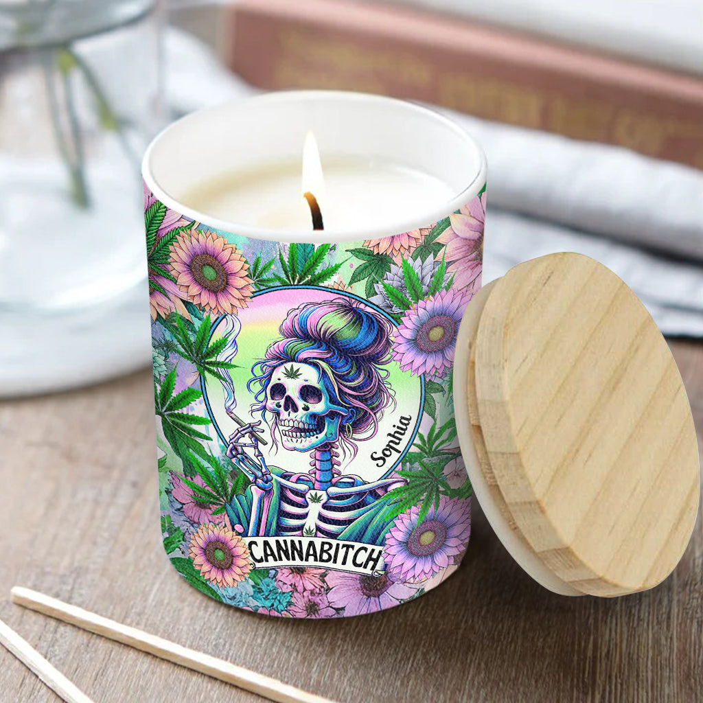 Cannabitch – Personalisierte Cannabis-Kerze mit Holzdeckel