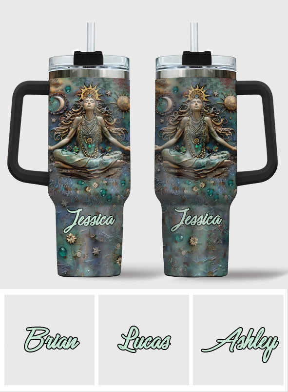 Verliere den Verstand, finde deine Seele – Personalisierter Yoga-Becher mit Henkel