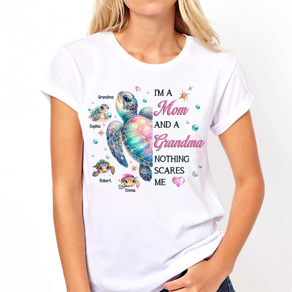 Nichts kann mir Angst machen – Oma Schildkröte – Personalisiertes Oma-T-Shirt und Hoodie