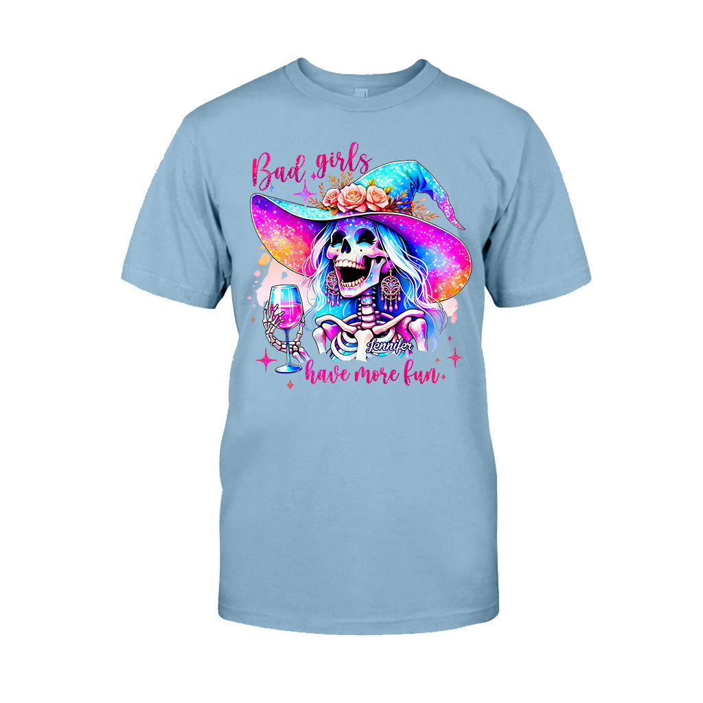 „Böse Mädchen haben mehr Spaß“ – Personalisiertes Hexen-T-Shirt und Hoodie