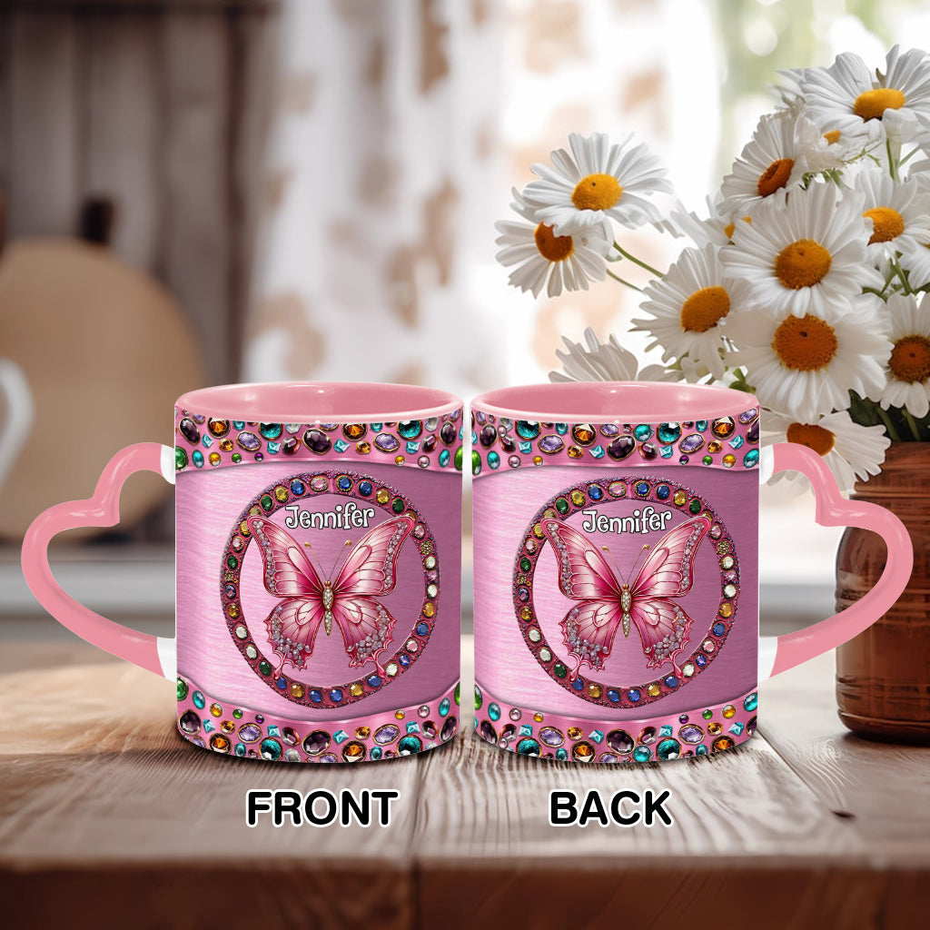 Wunderschöner rosa personalisierter Becher mit Schmetterlingsherzgriff
