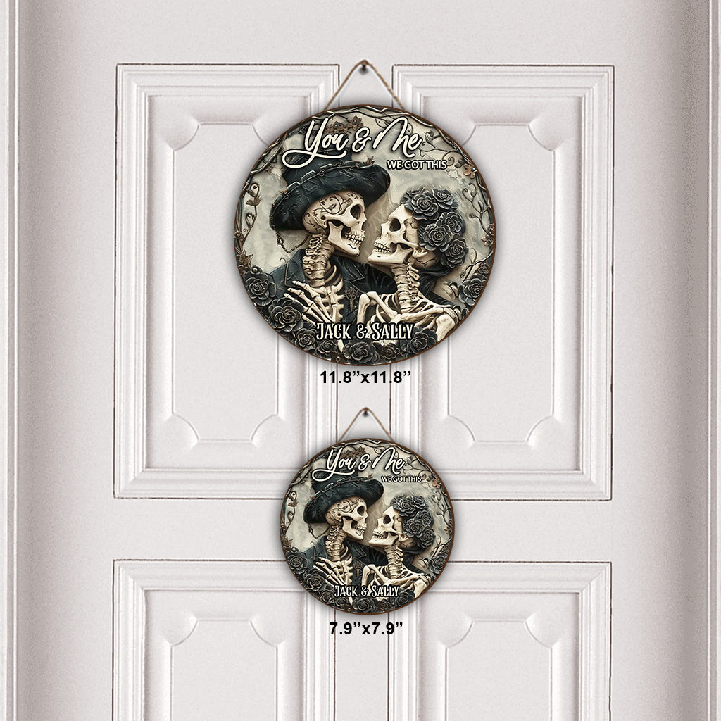 Du & Ich – Personalisiertes Totenkopf-Rundholzschild