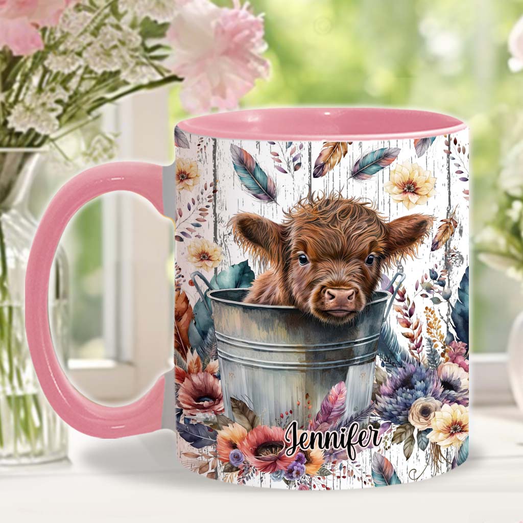 Baby Highland Cow Western Style - Personalisierter Akzentbecher