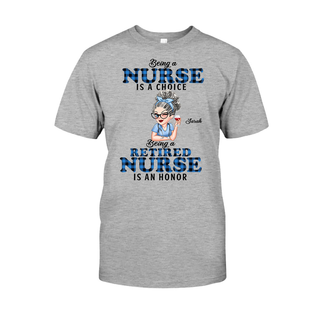 Als pensionierte Krankenschwester eine Ehre zu sein – personalisiertes T-Shirt und Hoodie für Krankenschwestern