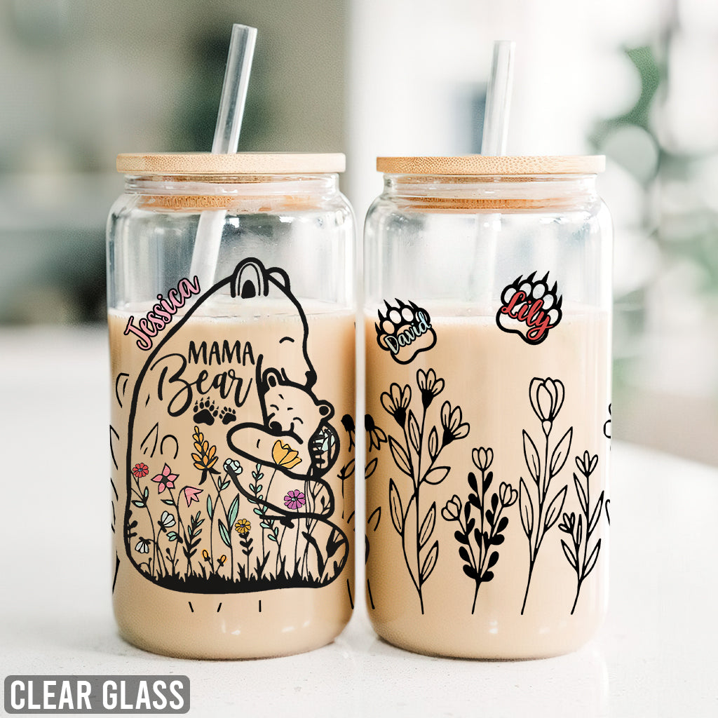 Liebe und Zuneigung für Mama Bär – Personalisiertes Mutter-Glas mit Blumenmotiv