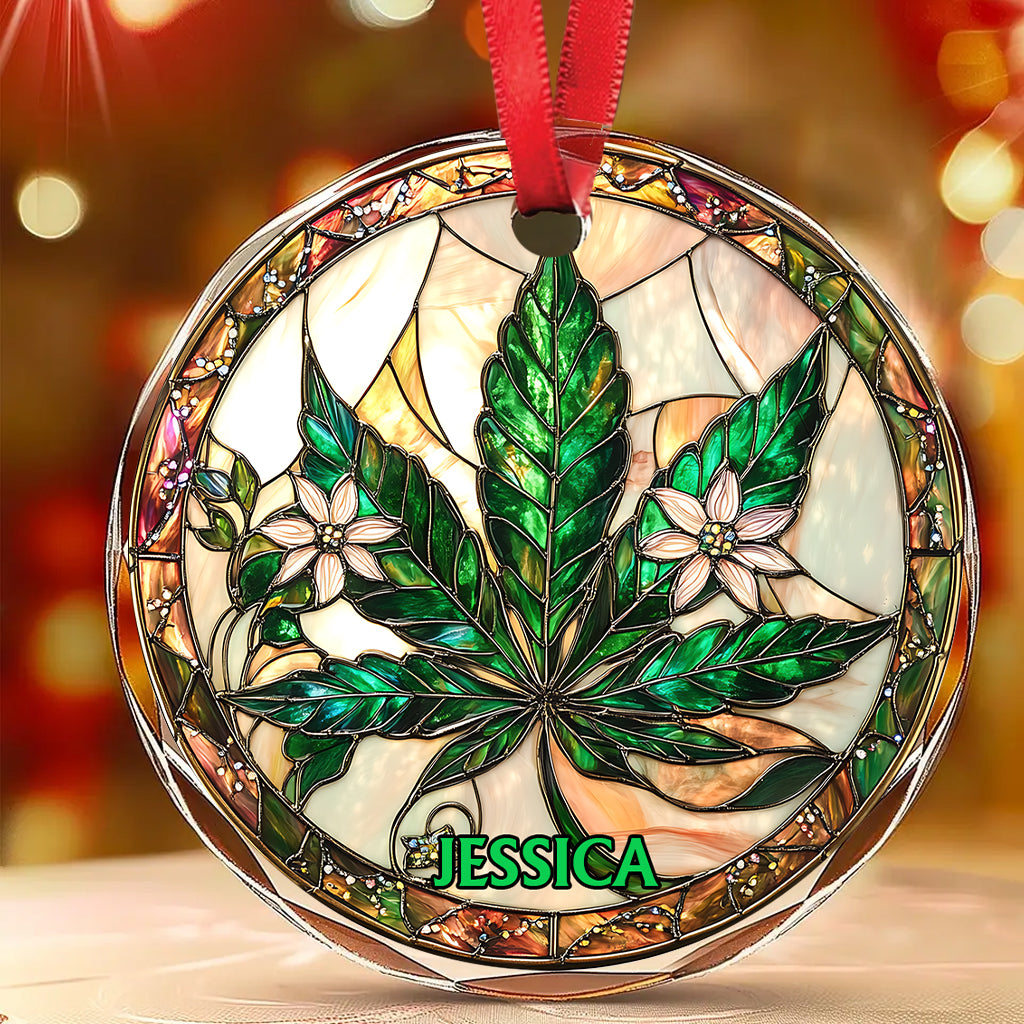 Hohe Weihnachten – Personalisierter runder Glasornament in Cannabisform