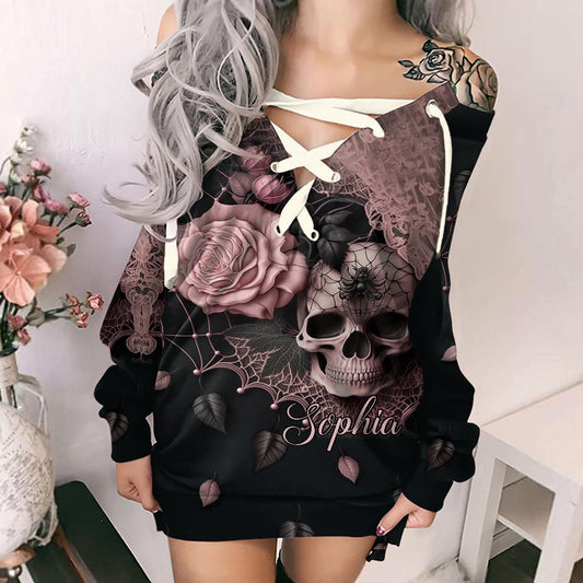 Bezauberndes Blumen- und Totenkopf-Kleid – personalisiertes Totenkopf-Kleid mit schulterfreiem Oberteil und langen Ärmeln