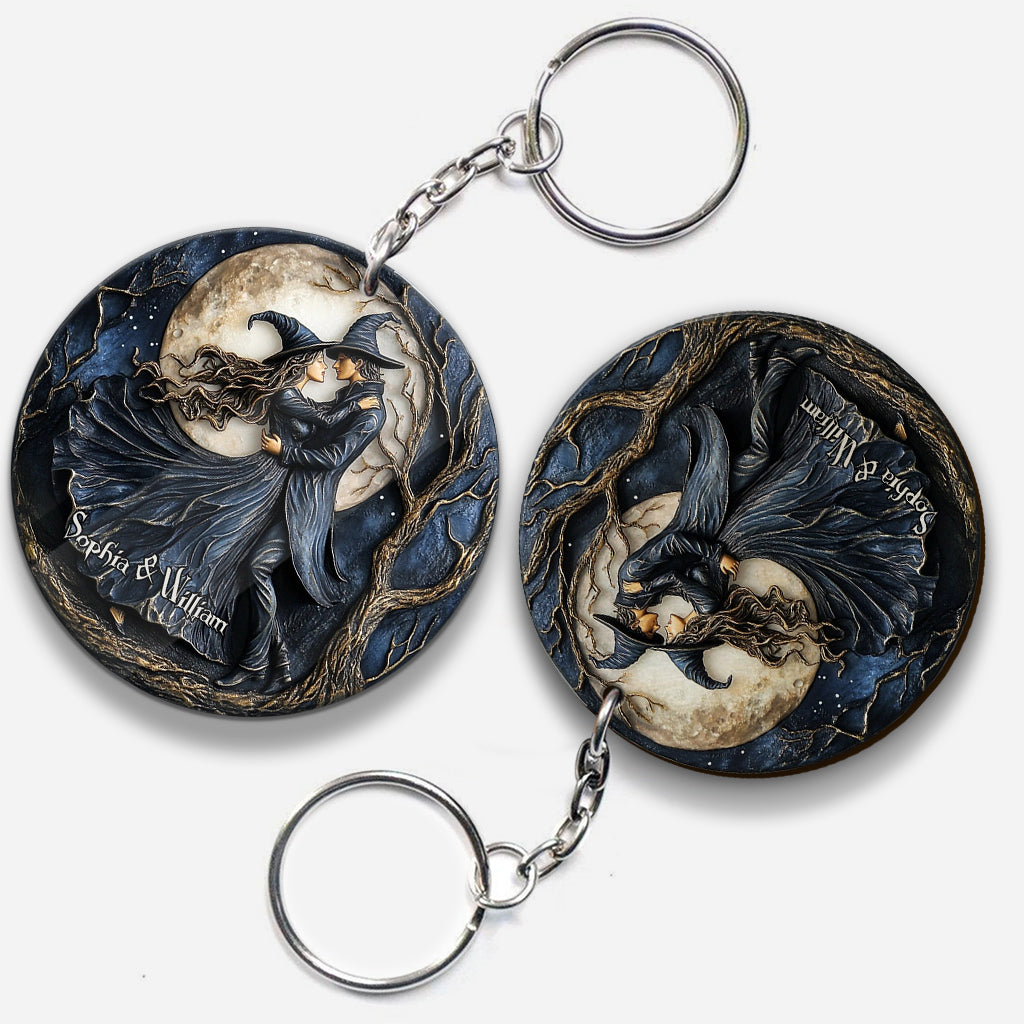 Wahre Liebe stirbt nie – Personalisierter Hexen-Schlüsselanhänger