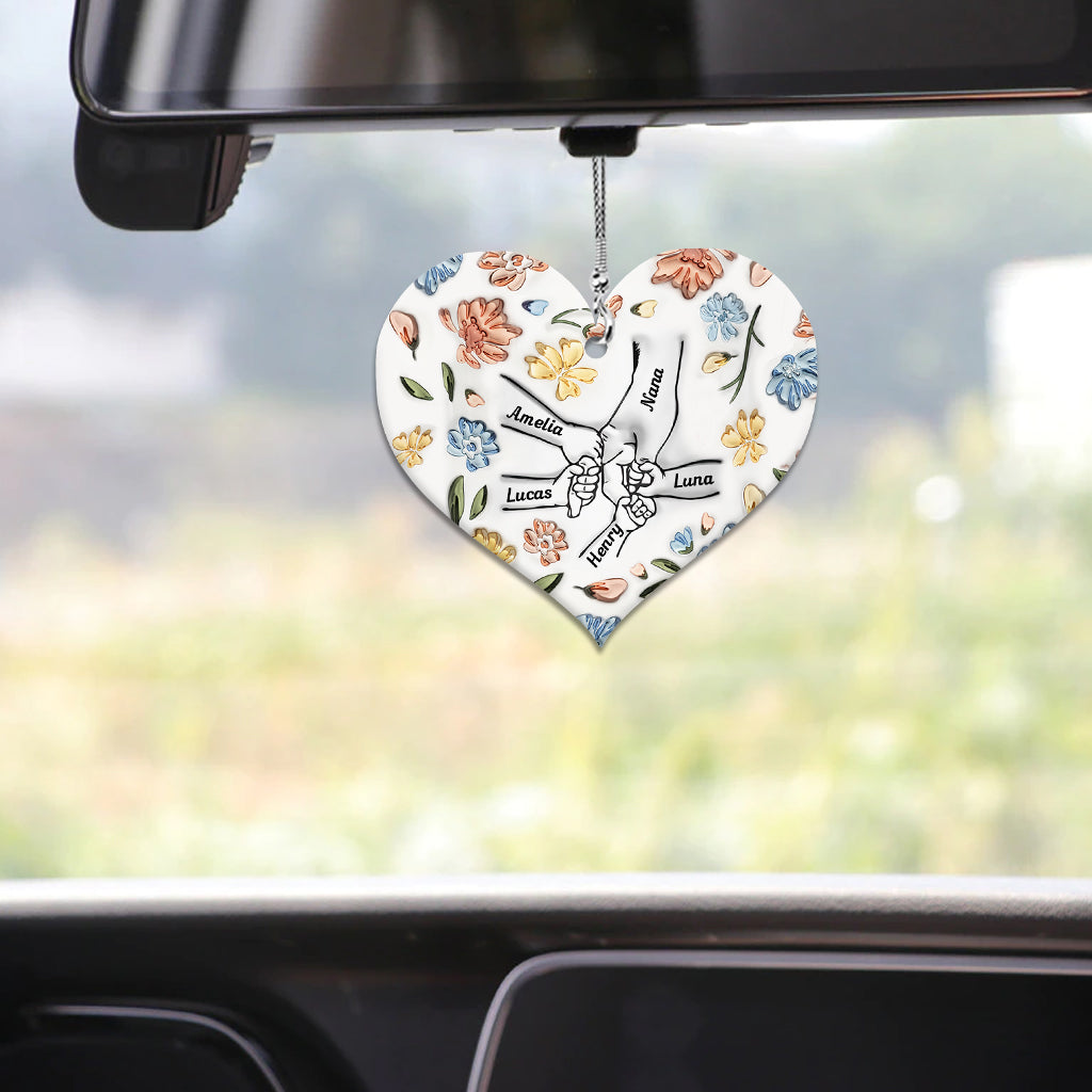 Aufblasbare Hände mit Blumenmuster halten – personalisierter Autoanhänger für Oma