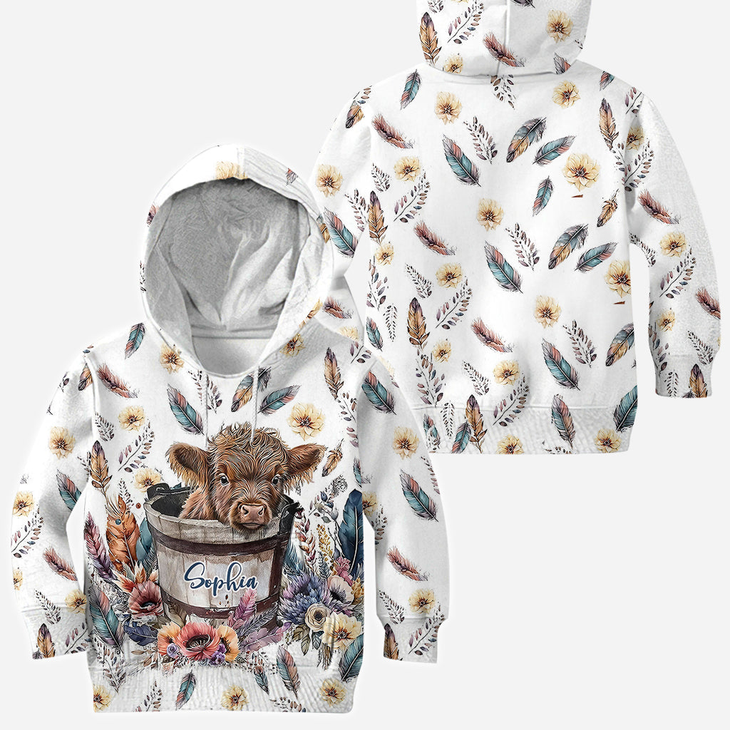 Hochlandkalb im Eimer - Personalisiertes Allover-Shirt