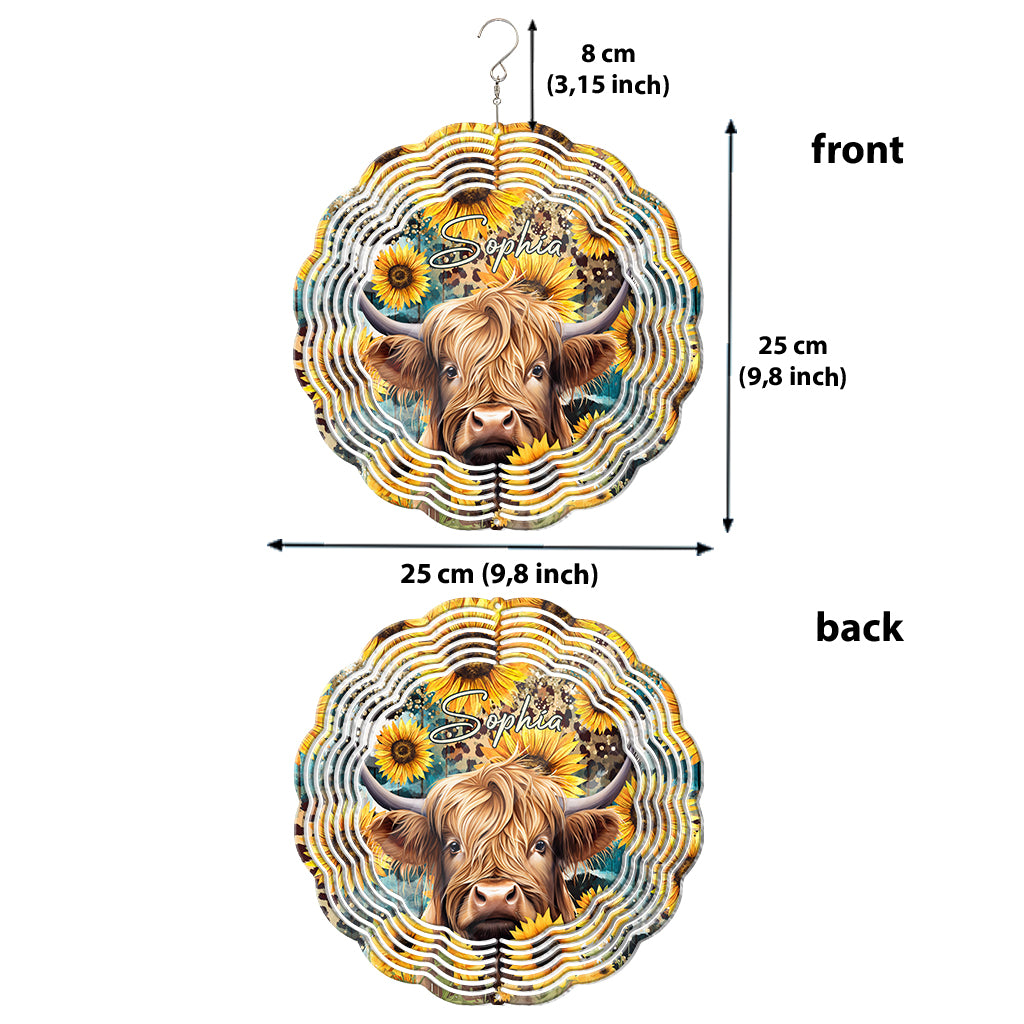 Hochlandrind zwischen Sonnenblumen - Personalisierter Windspinner