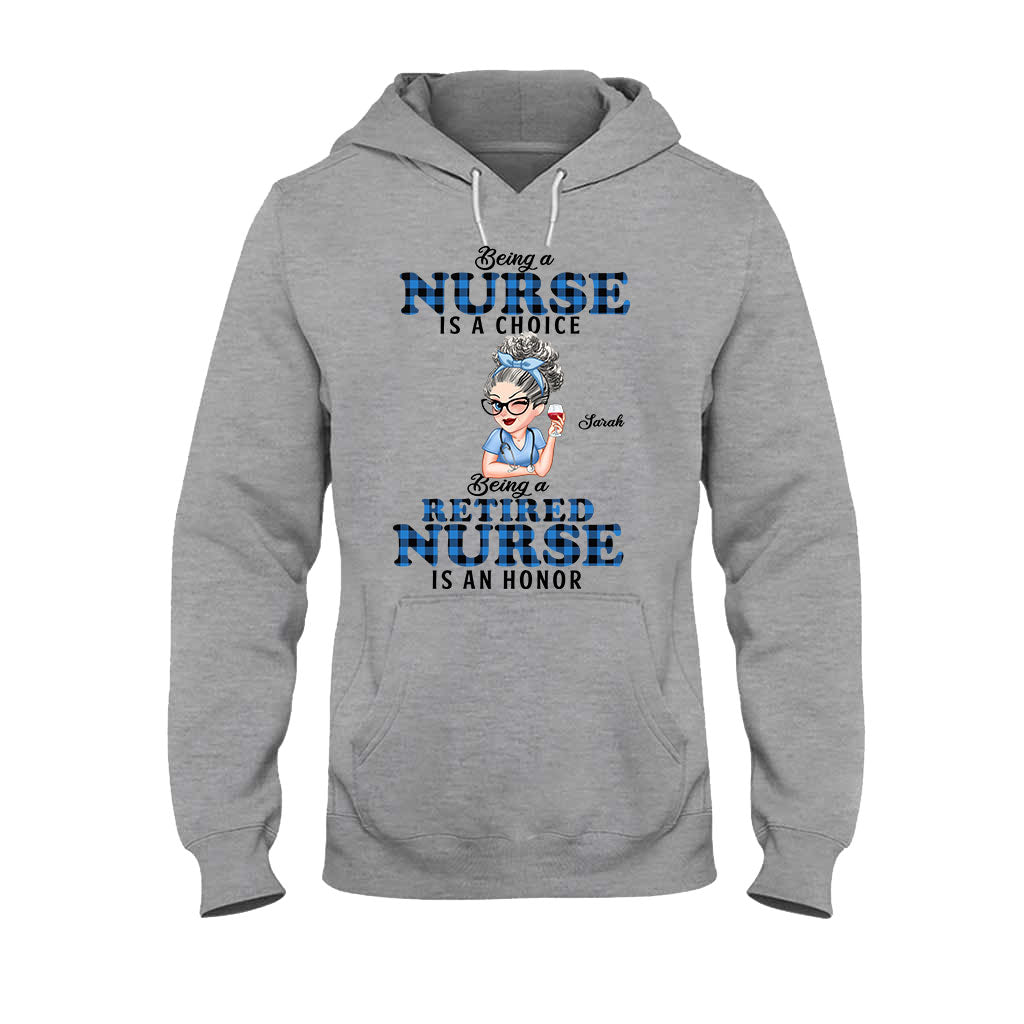 Als pensionierte Krankenschwester eine Ehre zu sein – personalisiertes T-Shirt und Hoodie für Krankenschwestern