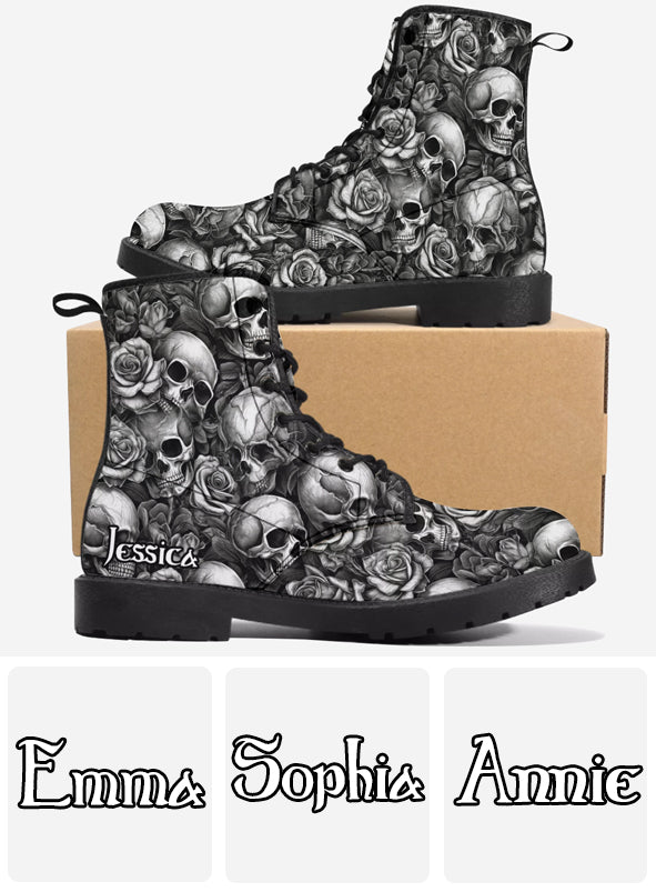 Totenkopf-Rosen Schwarz-Weiß – Personalisierte Totenkopf-Lederstiefel