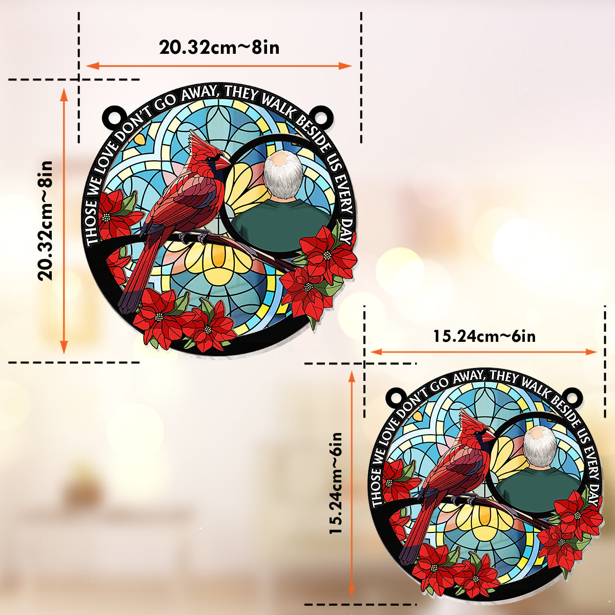 Diejenigen, die wir lieben, gehen nicht fort – Personalisierter Gedenk-Fensterhänger „Kardinal“ 