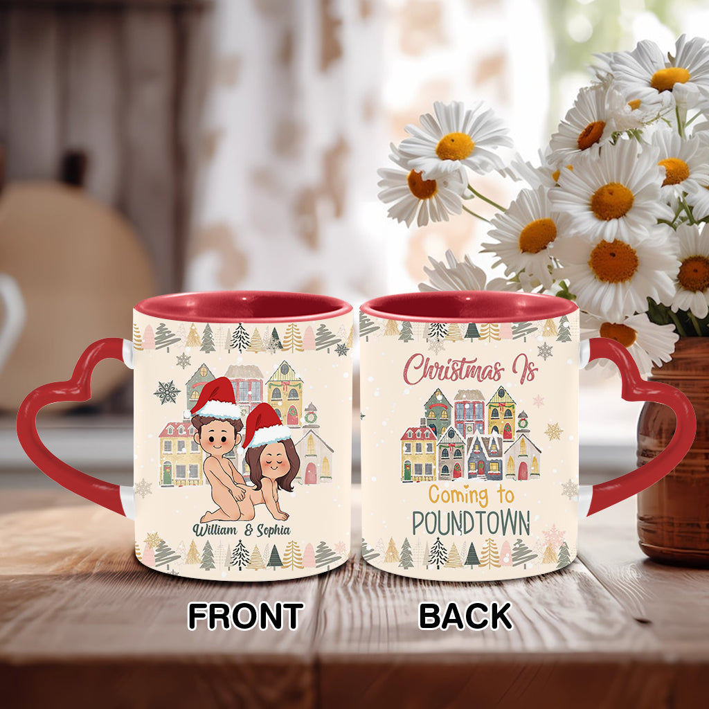 Weihnachten kommt nach Poundtown – Personalisierte Tasse mit Herzgriff für Paare