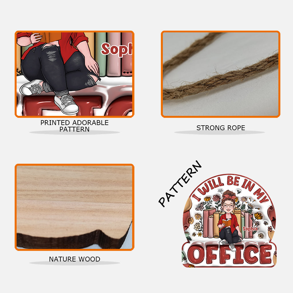 Ich bin im Büro – personalisiertes Buchschild aus Holz in individueller Form