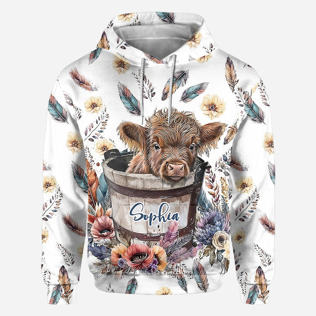 Hochlandkalb im Eimer - Personalisiertes Allover-Shirt