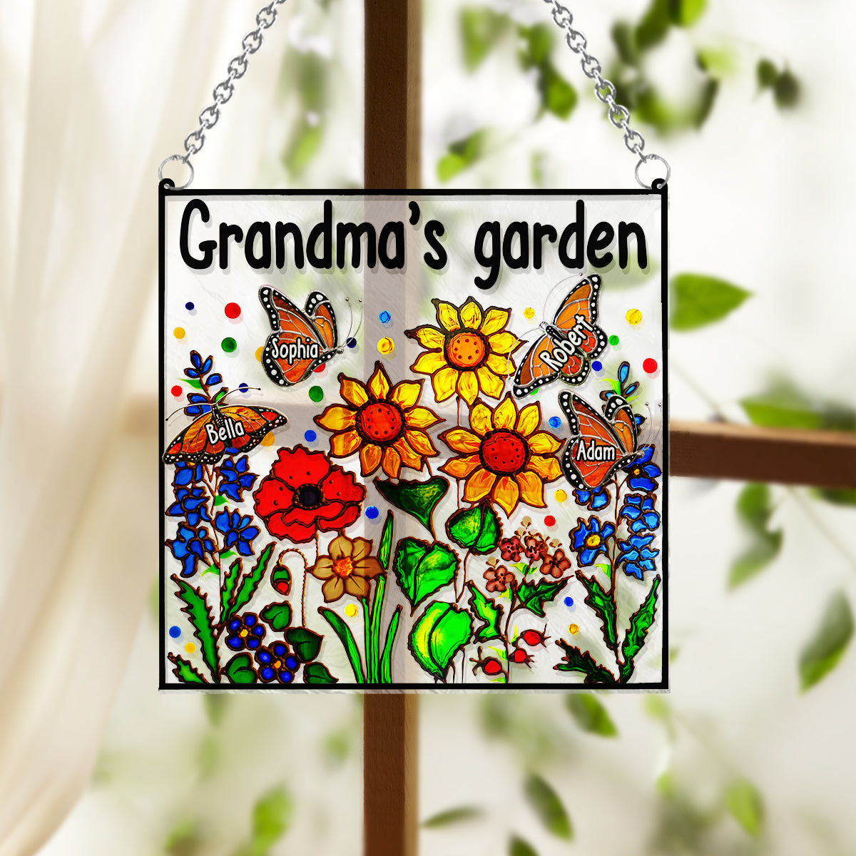 Omas Garten mit Schmetterling – Personalisierter Fensterhänger-Sonnenfänger für Oma 