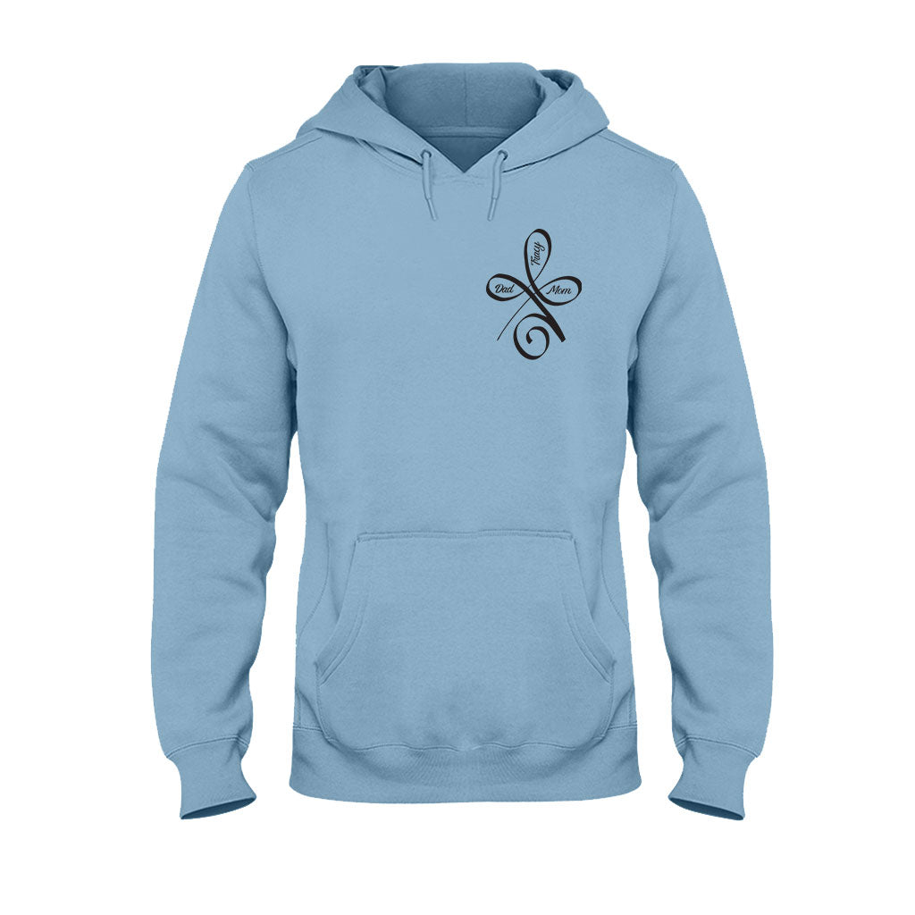 Bedingungslose Liebe – Personalisiertes Familien-T-Shirt und Hoodie