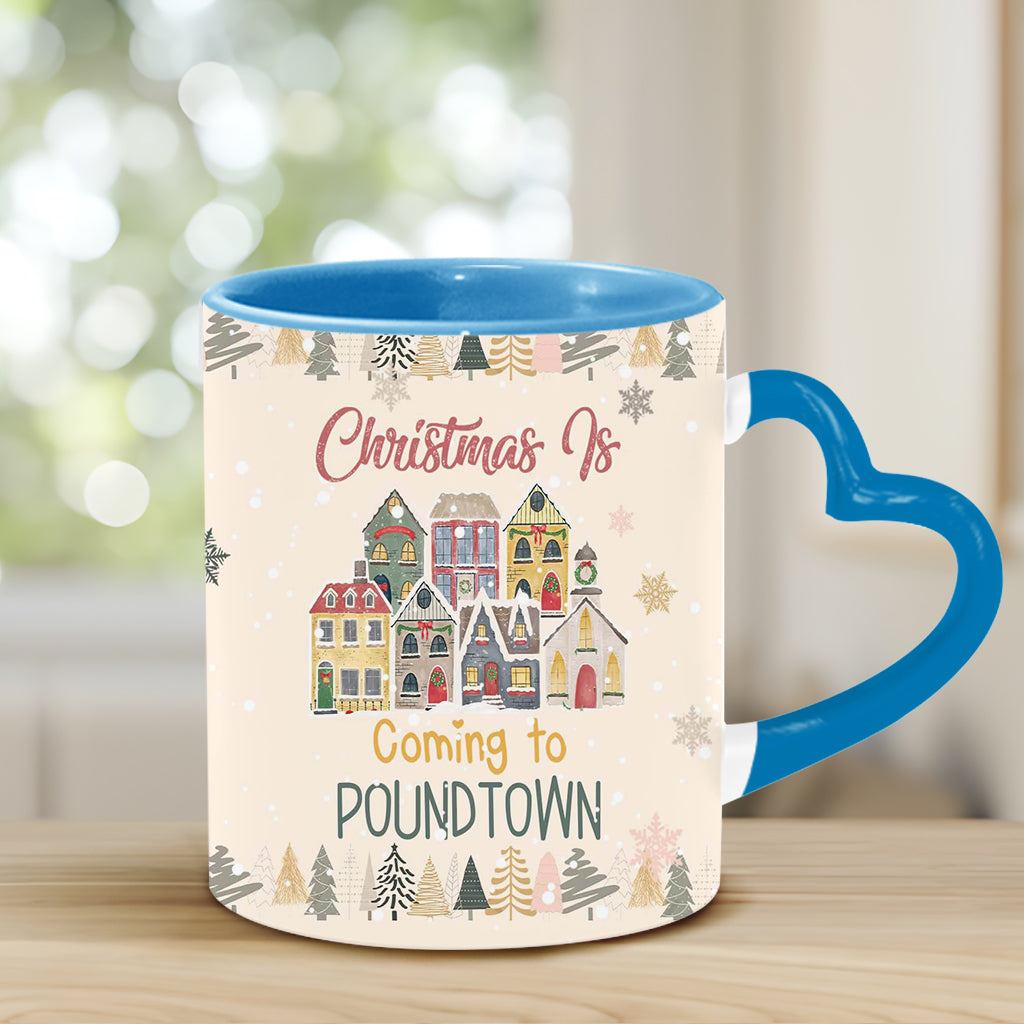 Weihnachten kommt nach Poundtown – Personalisierte Tasse mit Herzgriff für Paare