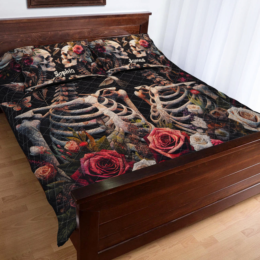 Totenkopf-Liebhaber Vintage-Rosen - Personalisiertes Totenkopf-Quilt-Set