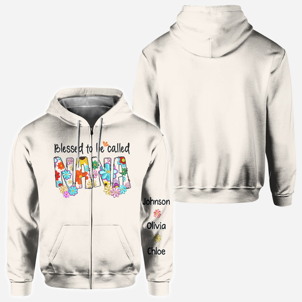 Gesegnet, Oma genannt zu werden – Personalisiertes Oma-Shirt im Blumenstil