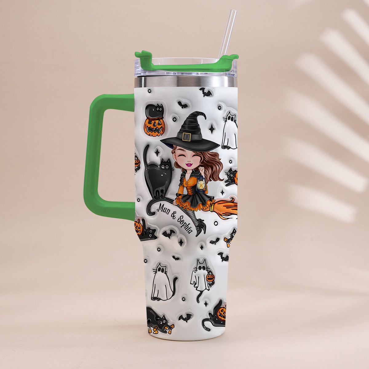 Niedliche Hexe, Halloween-Geist, Boo-Katze – personalisierter Hexenbecher mit Henkel