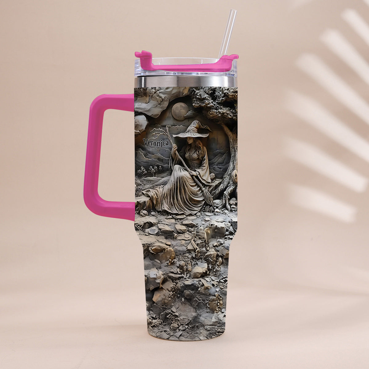 Wunderschöne Hexe – personalisierter Hexenbecher mit Henkel