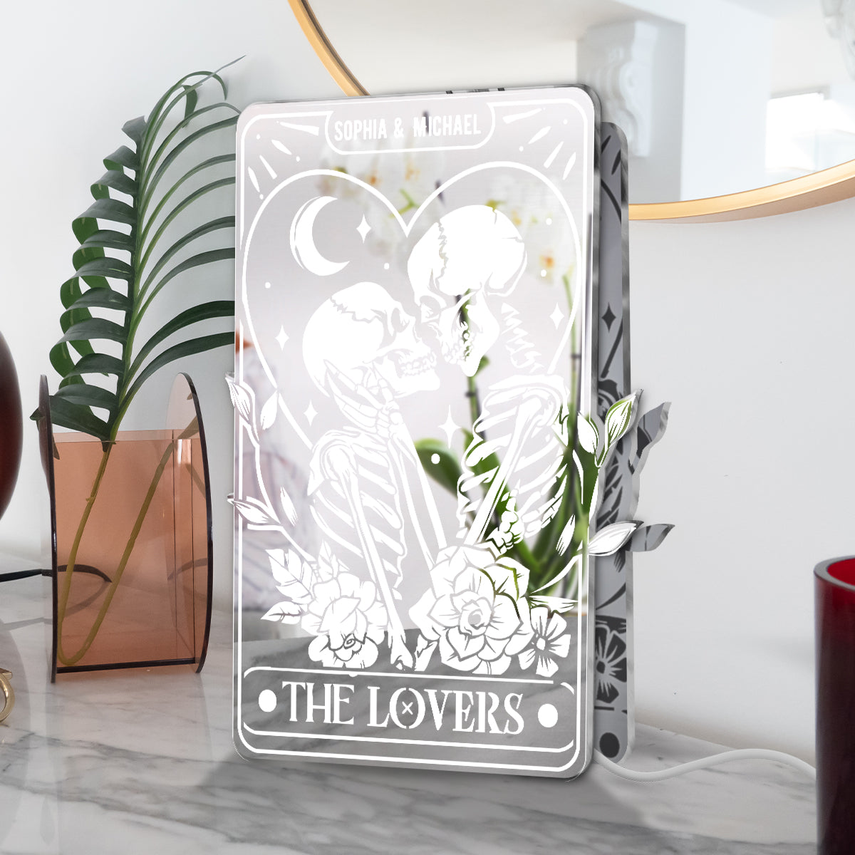 The Lovers – Personalisierte Totenkopf-Spiegelleuchte 