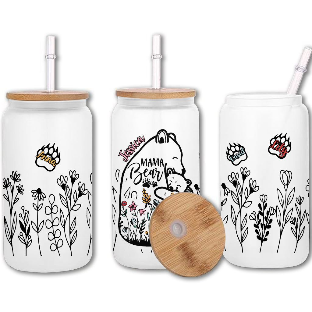Liebe und Zuneigung für Mama Bär – Personalisiertes Mutter-Glas mit Blumenmotiv