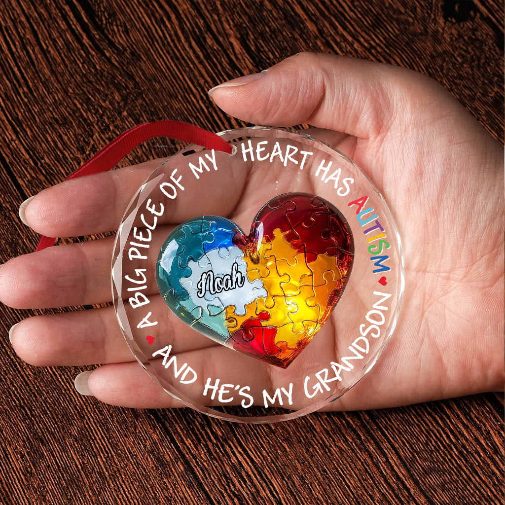 Ein großer Teil meines Herzens ist autistisch – Personalisierter runder Glasanhänger zur Sensibilisierung für Autismus