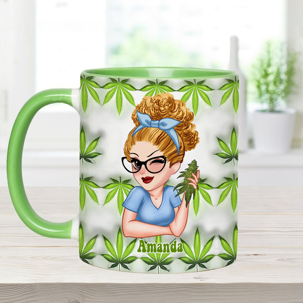 Hübsche kleine Kifferin – personalisierte Tasse mit Cannabis-Akzent