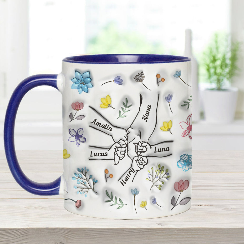 Händchenhaltende Oma, Mama, Nana – Personalisierte Tasse mit Oma-Akzent