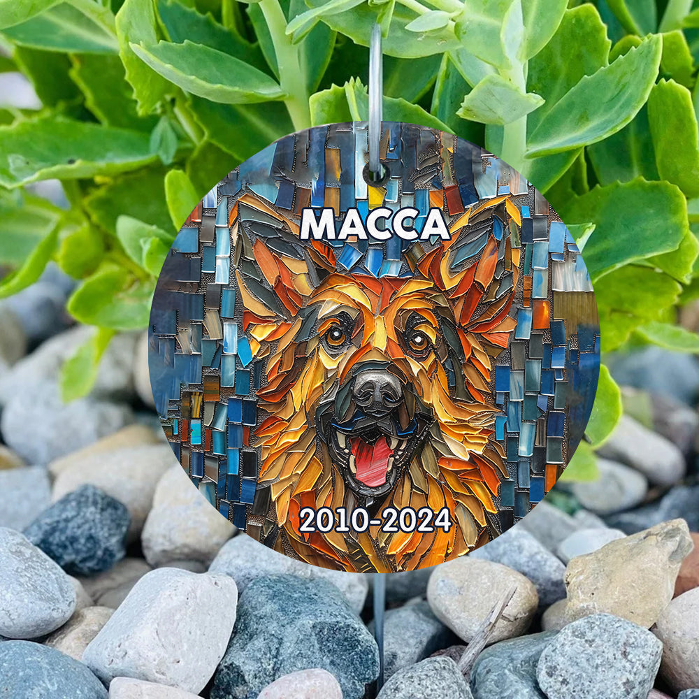 Hund auf Keramikfliesen – Personalisierte runde Hänge-Gartenfliese mit Hundemotiv