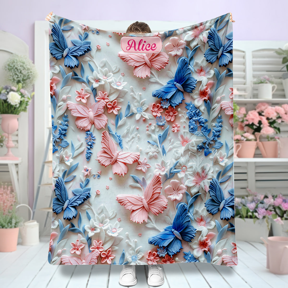 Personalisierte Schmetterlingsdecke mit rosa und blauen Schmetterlingen