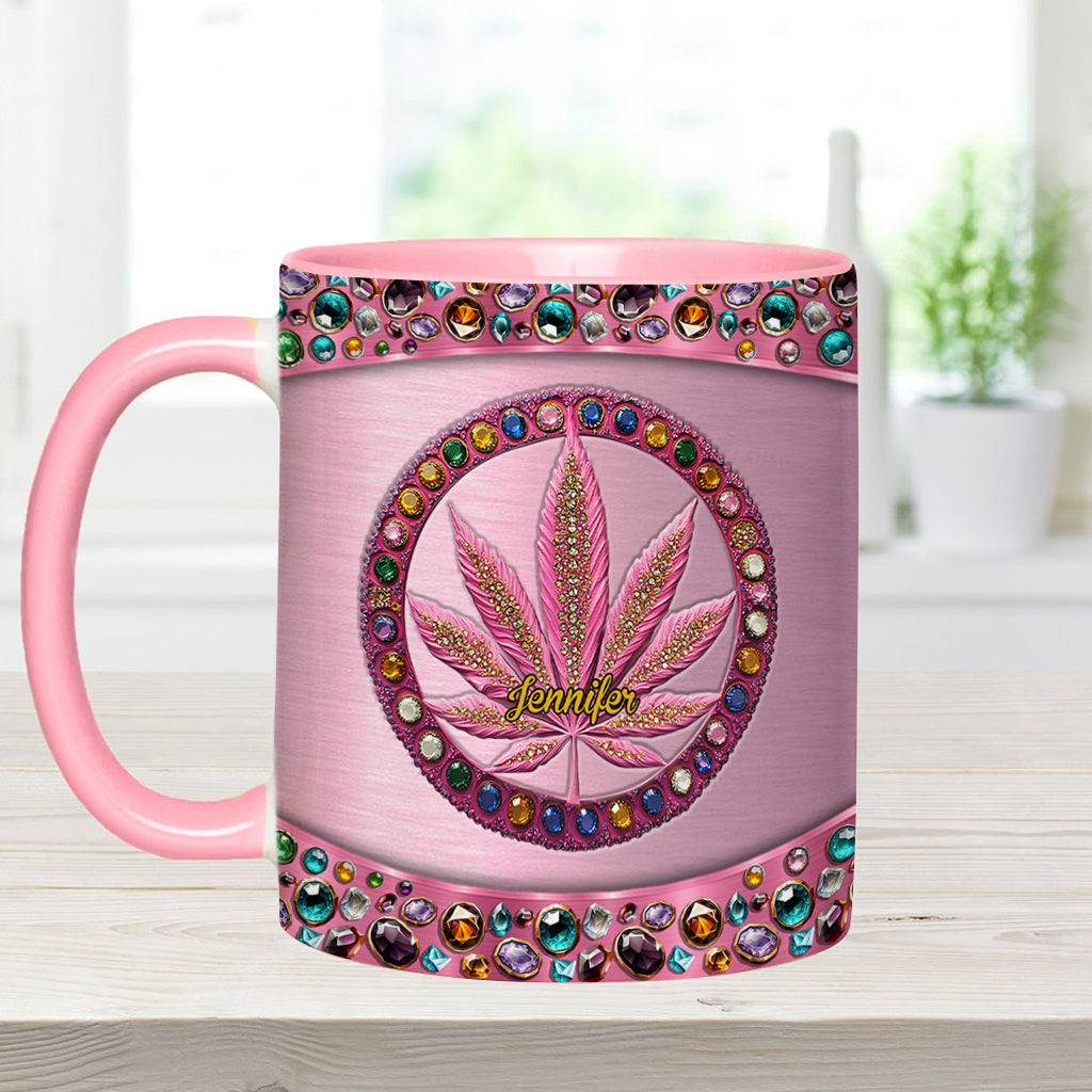 Stoner Chick – Personalisierter Becher mit Cannabis-Akzent