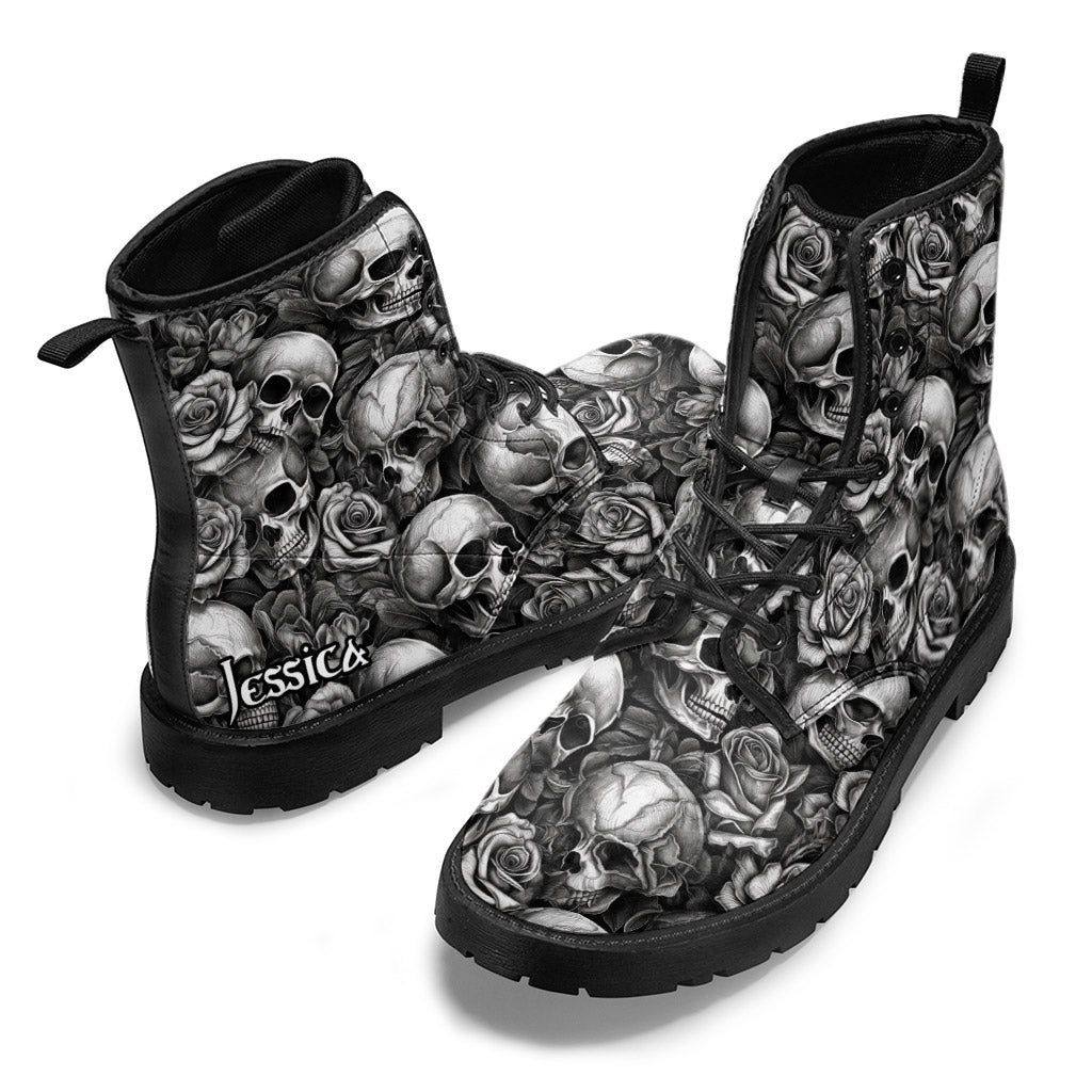Totenkopf-Rosen Schwarz-Weiß – Personalisierte Totenkopf-Lederstiefel