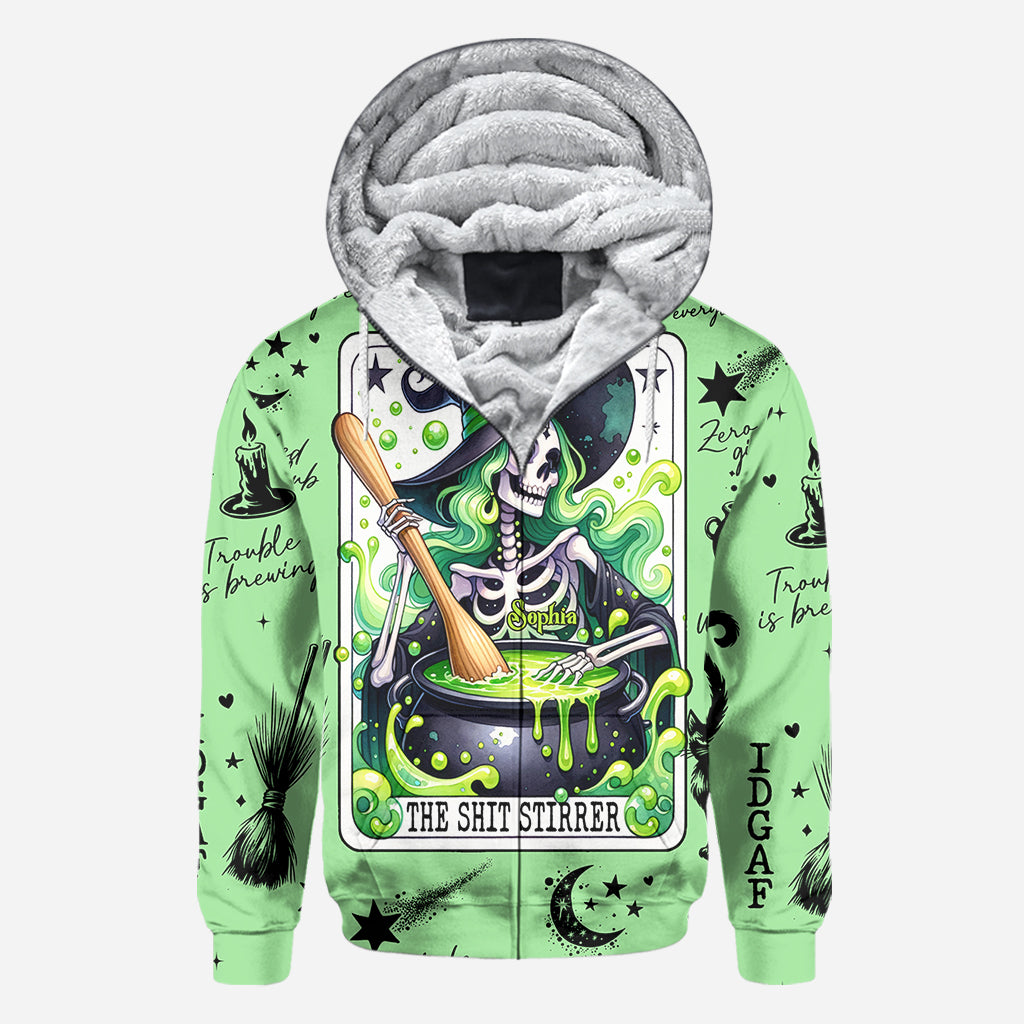 Der Unruhestifter – Personalisiertes Hexen-Shirt