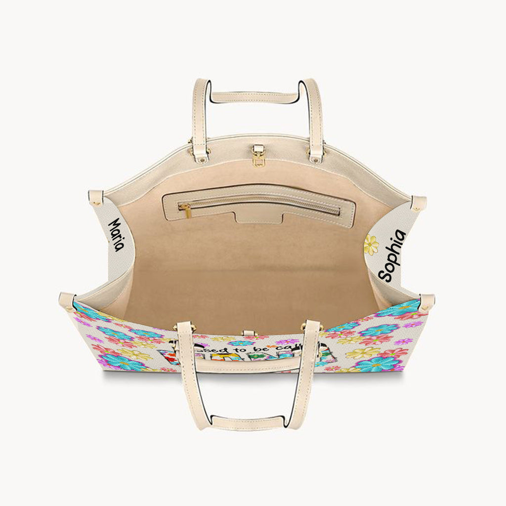 Gesegnet, Nana genannt zu werden – Personalisierte Oma-Lederhandtasche im floralen Stil