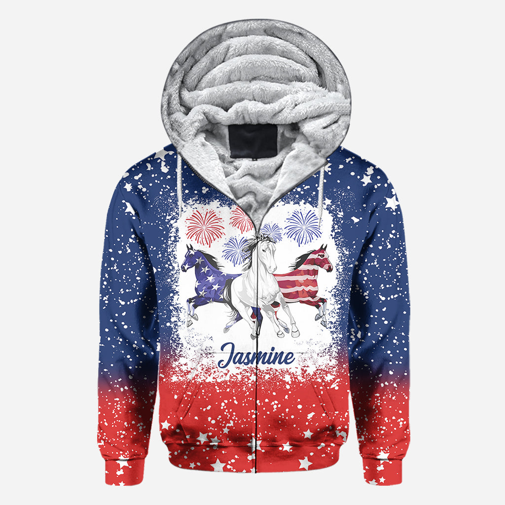 Unabhängigkeitstags-Shirt mit Pferdemotiv – Personalisiertes Shirt mit Allover-Pferdemuster